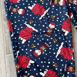 Men’s peanut snoopy Charlie Brown lounge Pajama Bottoms (medium)